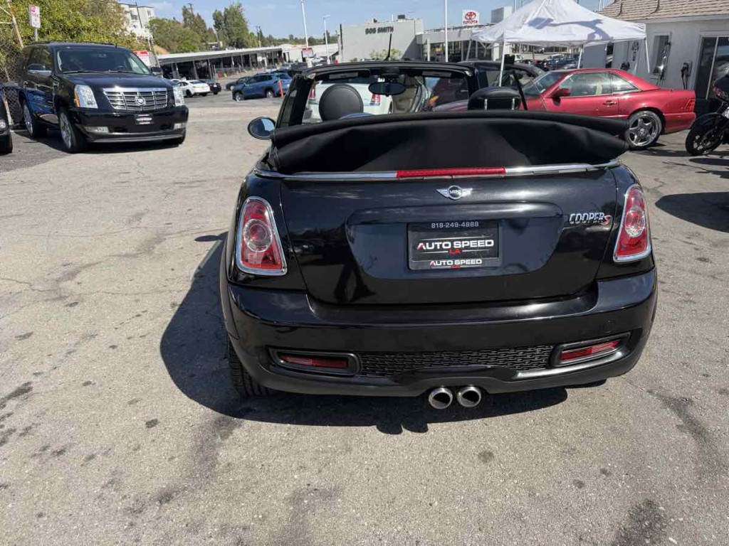 2013 MINI Cooper Image 4