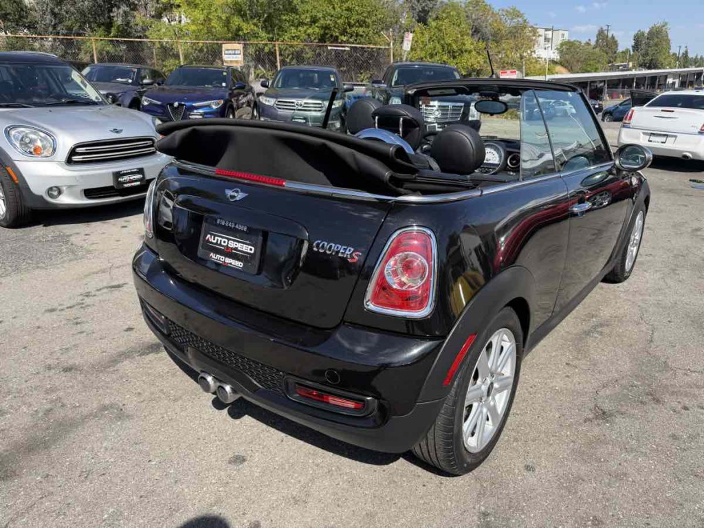 2013 MINI Cooper Image 8