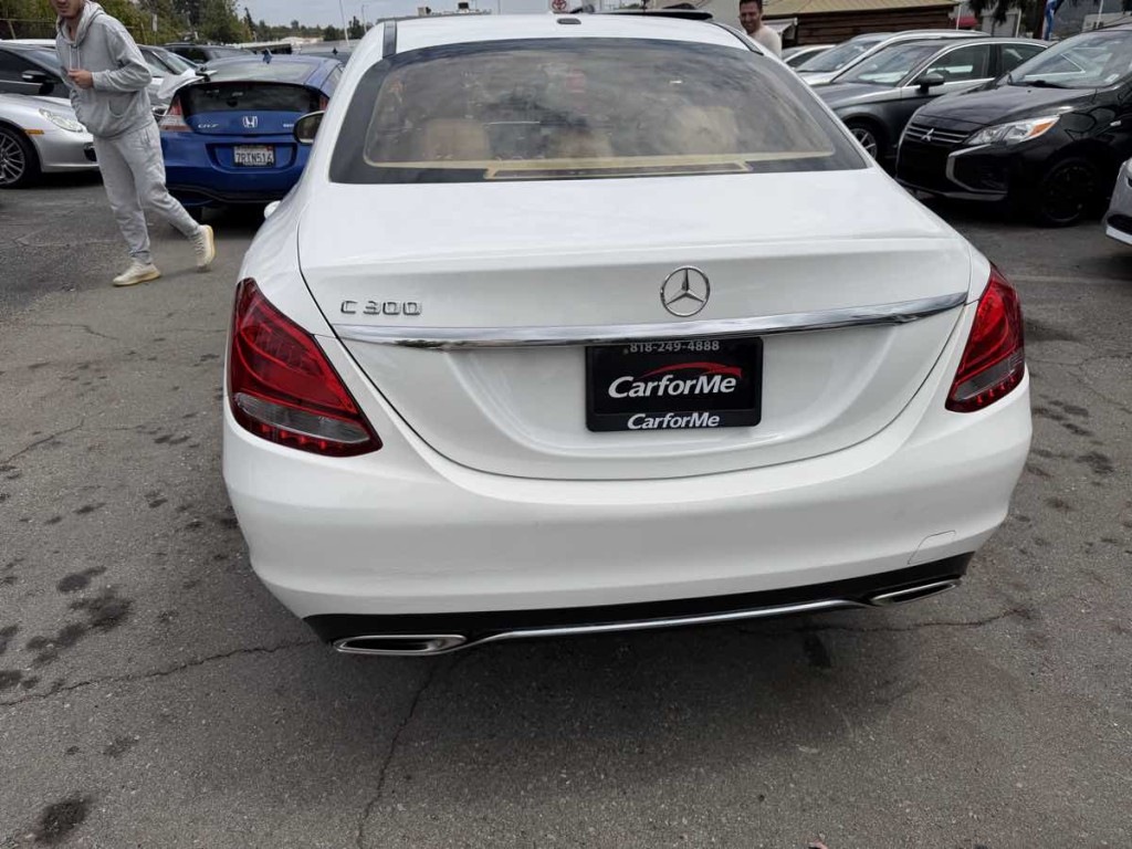 2015 Mercedes-Benz C-Class Image 6