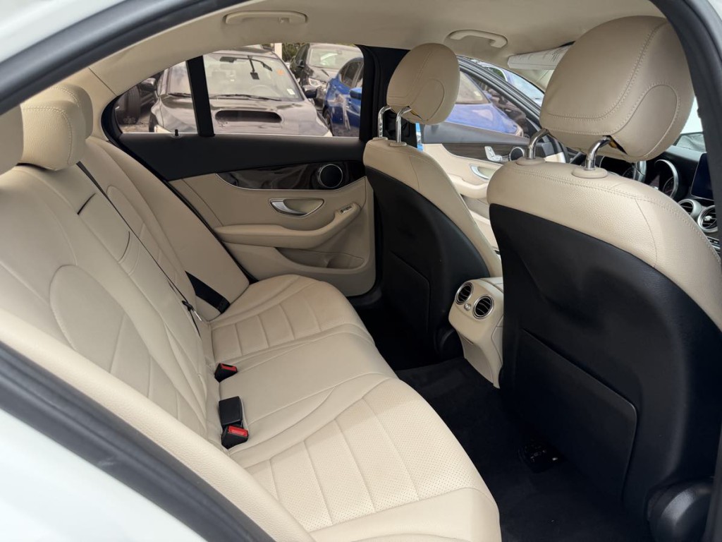 2015 Mercedes-Benz C-Class Image 13