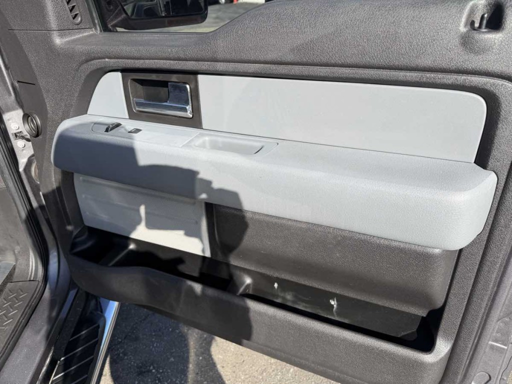 2012 Ford F-150 Image 9