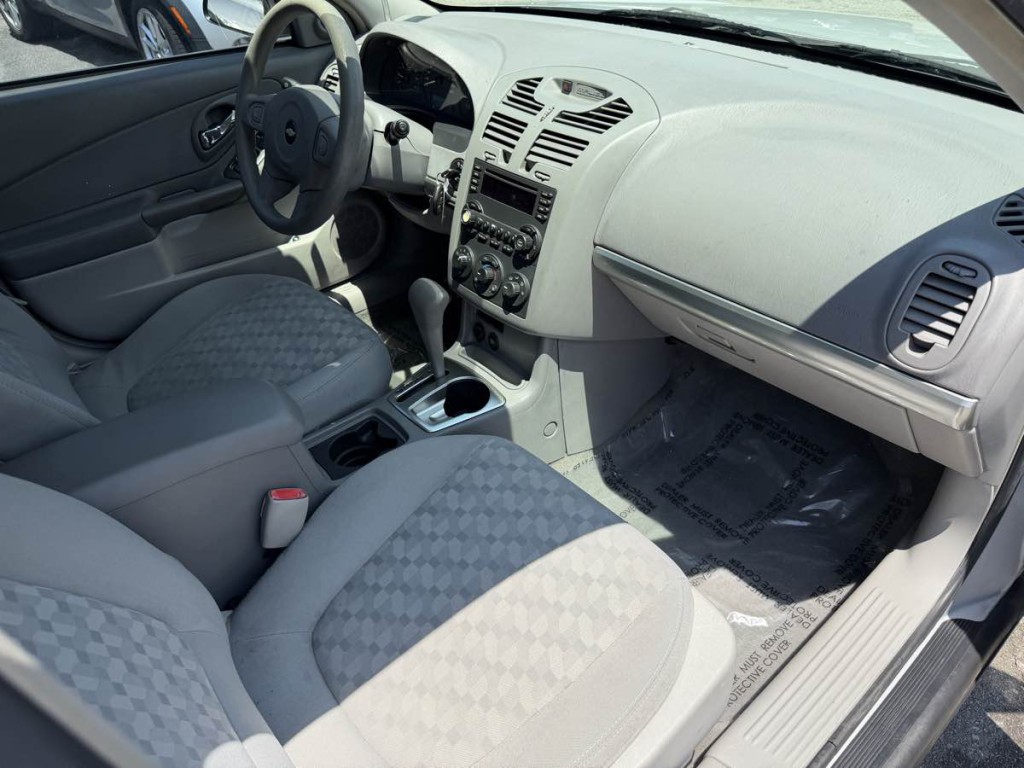 2005 Chevrolet Malibu Image 8