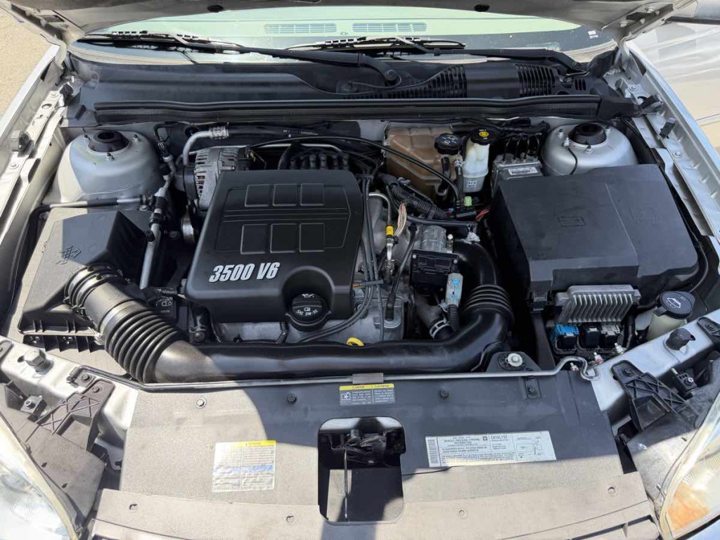 2005 Chevrolet Malibu Image 17
