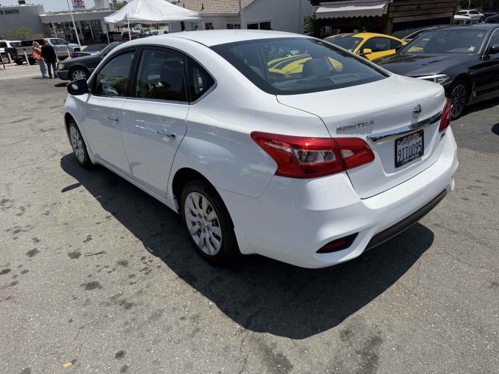 2019 Nissan Sentra Image 4