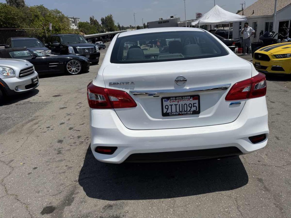2019 Nissan Sentra Image 5