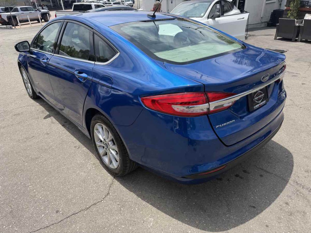 2017 Ford Fusion Image 5