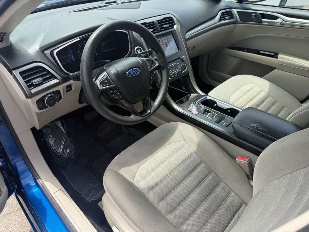 2017 Ford Fusion Image 11