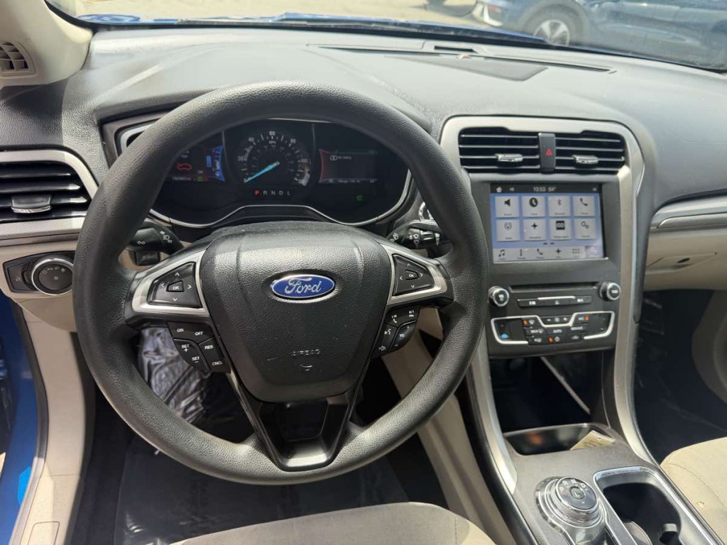 2017 Ford Fusion Image 17