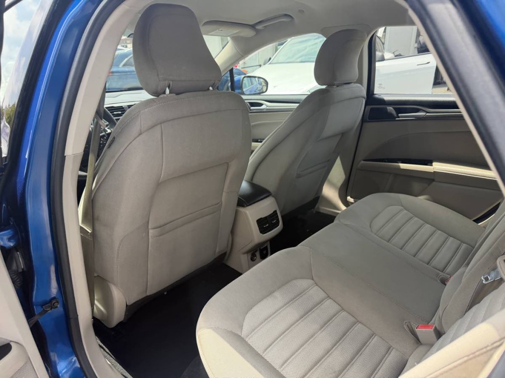 2017 Ford Fusion Image 18