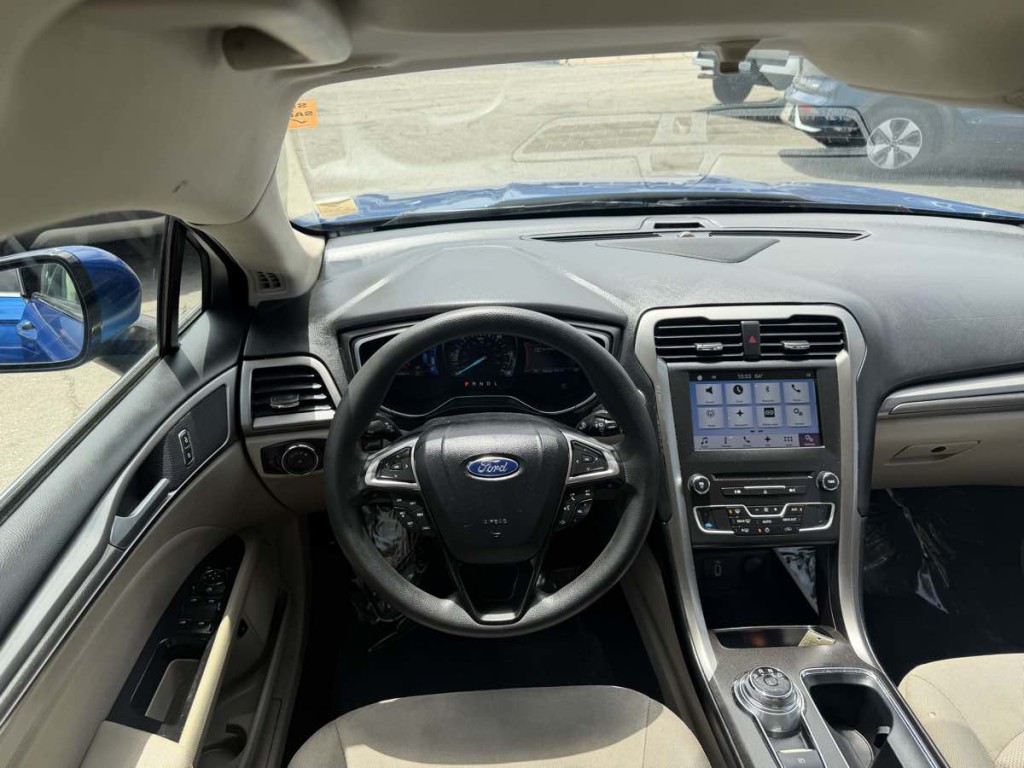 2017 Ford Fusion Image 19