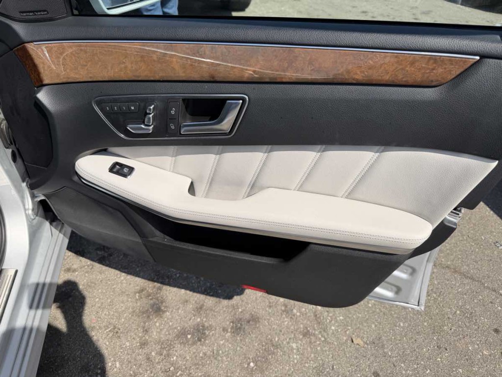 2014 Mercedes-Benz E-Class Image 11