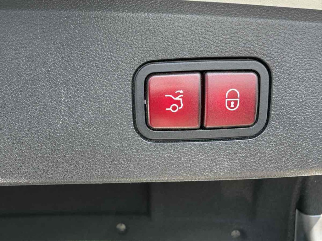 2014 Mercedes-Benz E-Class Image 13