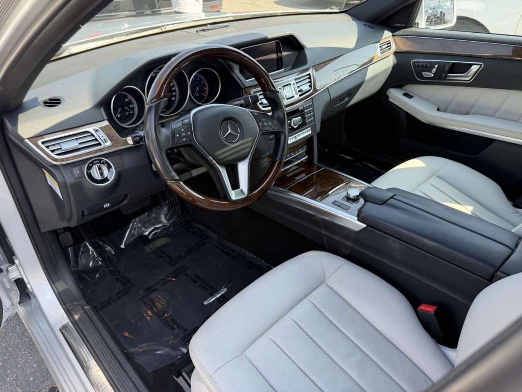 2014 Mercedes-Benz E-Class Image 16