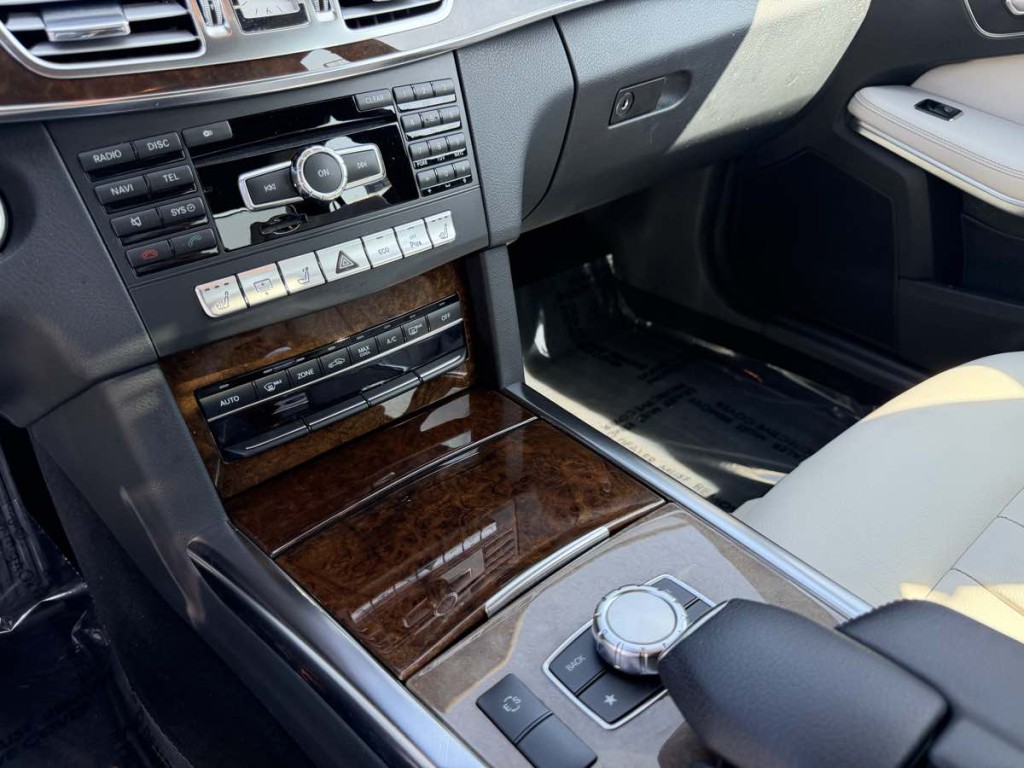 2014 Mercedes-Benz E-Class Image 18