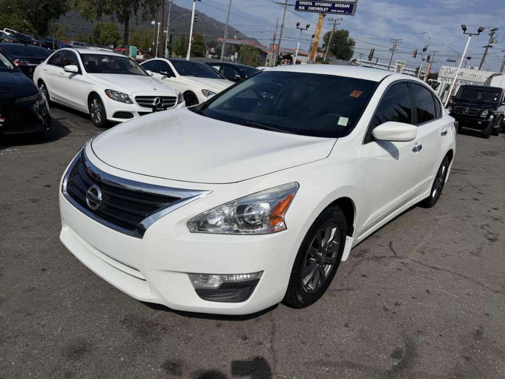 2015 Nissan Altima Image 3