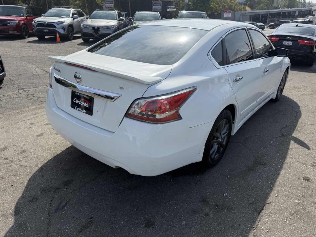 2015 Nissan Altima Image 4