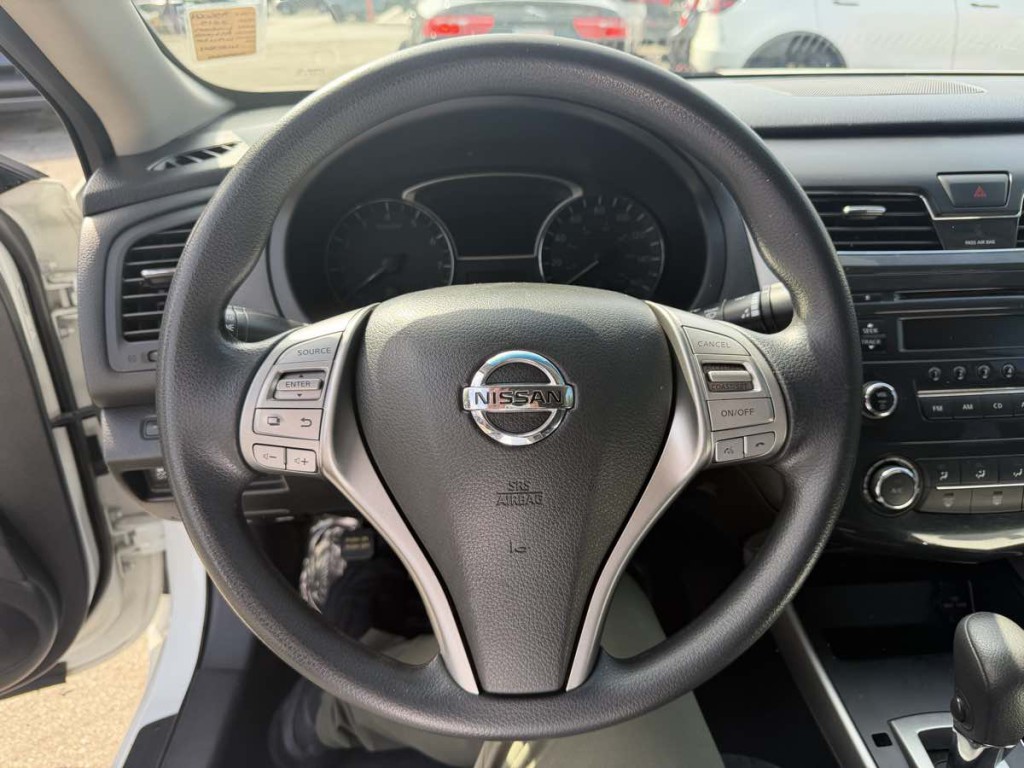 2015 Nissan Altima Image 18