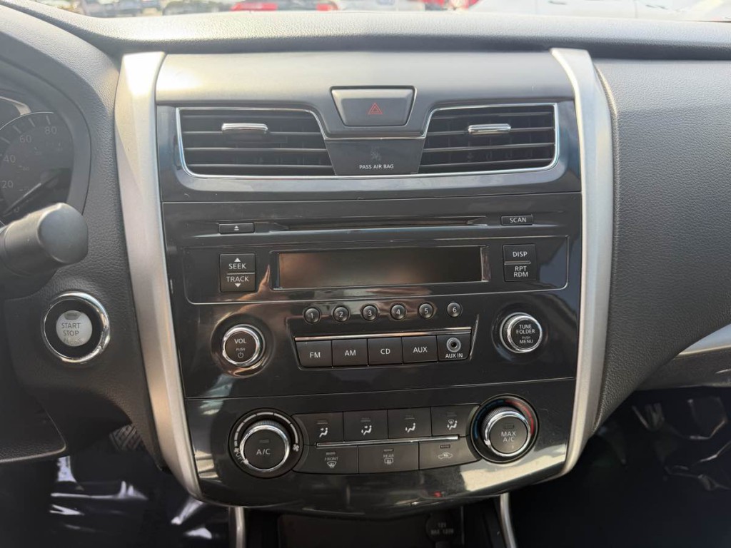 2015 Nissan Altima Image 21