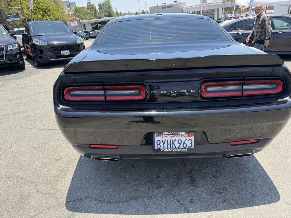 2018 Dodge Challenger Image 6
