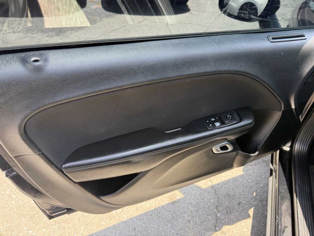 2018 Dodge Challenger Image 7