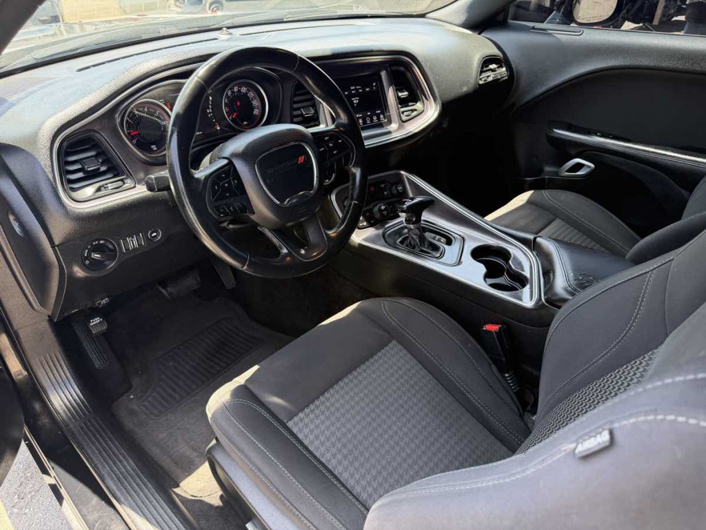 2018 Dodge Challenger Image 8