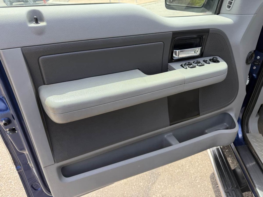2007 Ford F-150 Image 8