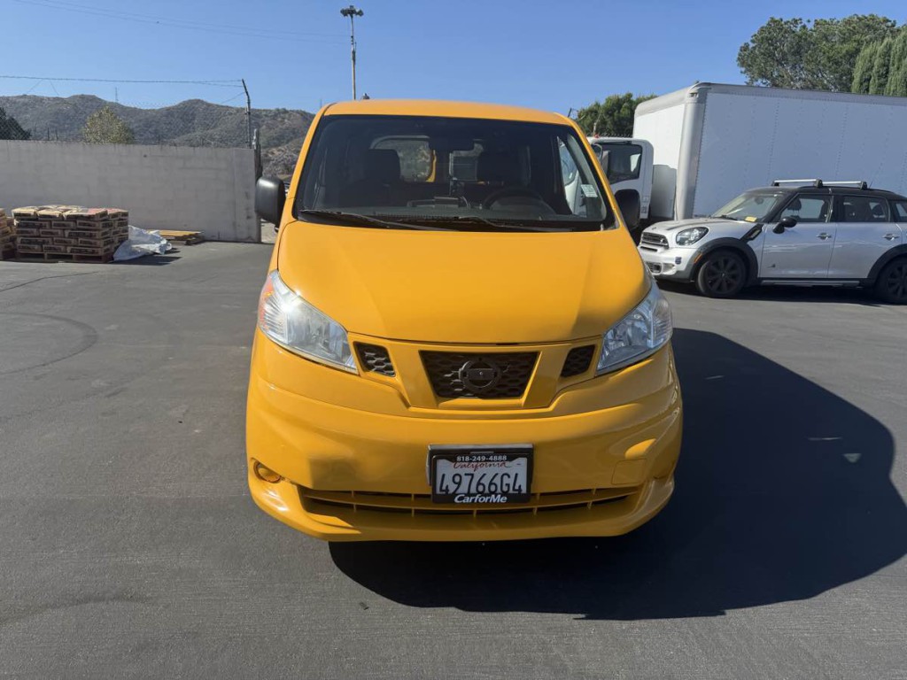 2016 Nissan NV200 Image 2
