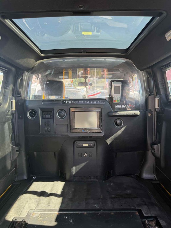 2016 Nissan NV200 Image 10