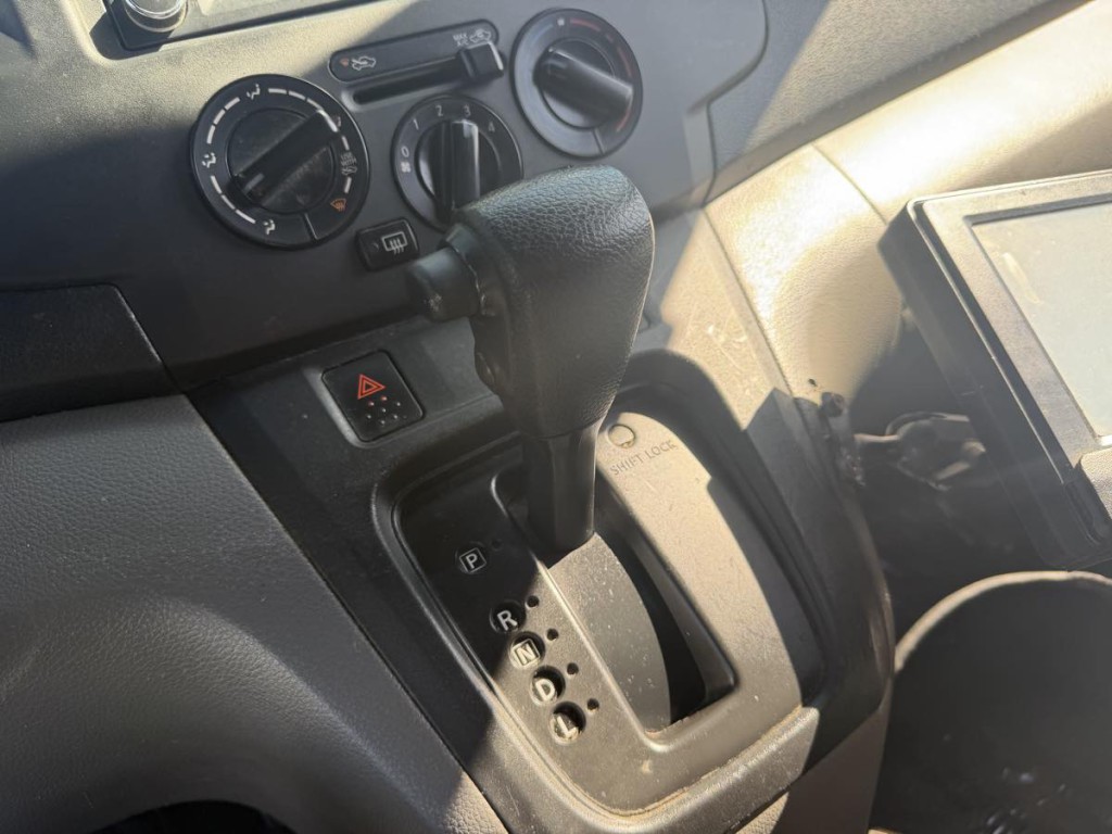 2016 Nissan NV200 Image 17