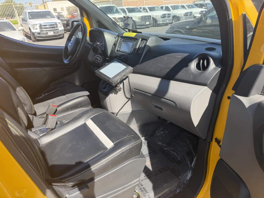 2016 Nissan NV200 Image 19