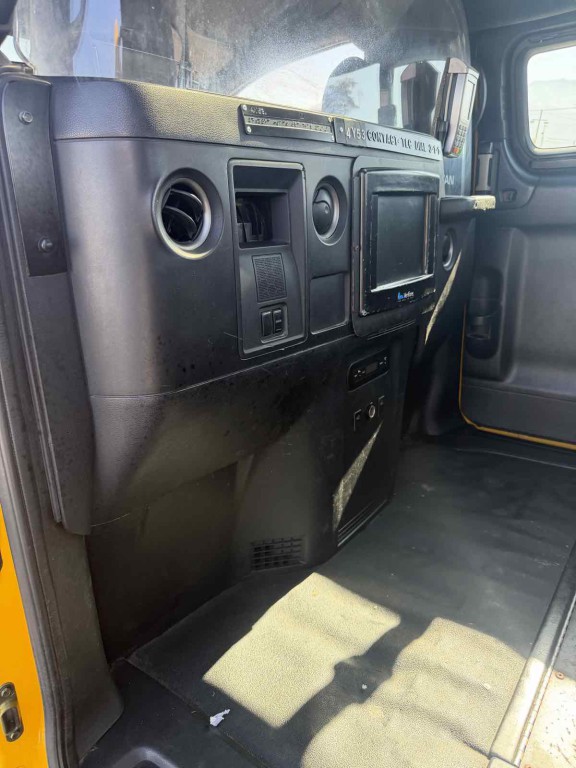 2016 Nissan NV200 Image 21