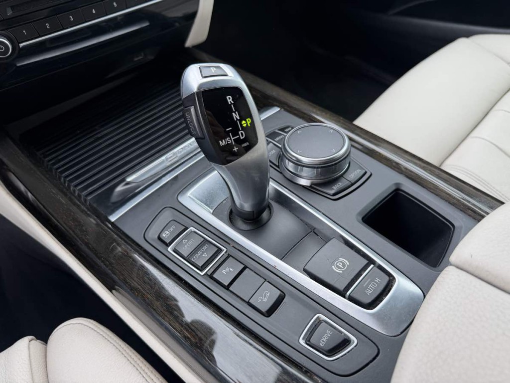 2018 BMW X5 Image 15