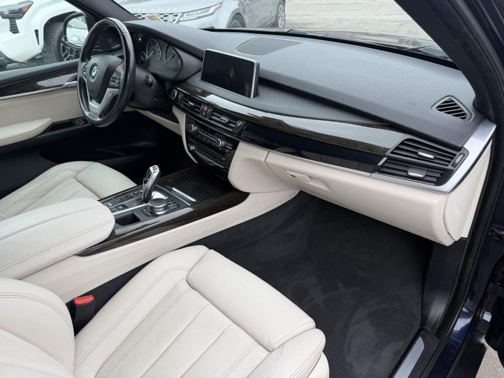 2018 BMW X5 Image 17
