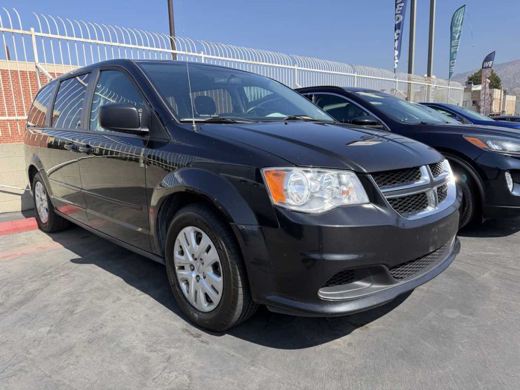 2016 Dodge Grand Caravan Image 2