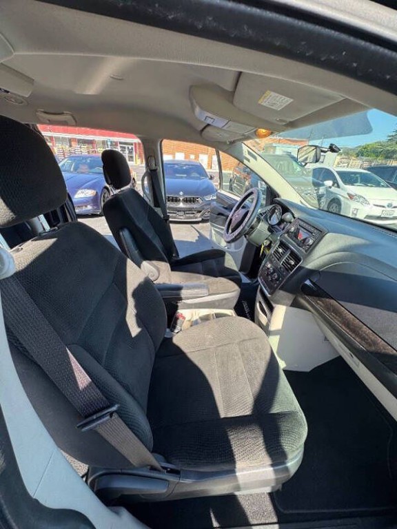 2016 Dodge Grand Caravan Image 16