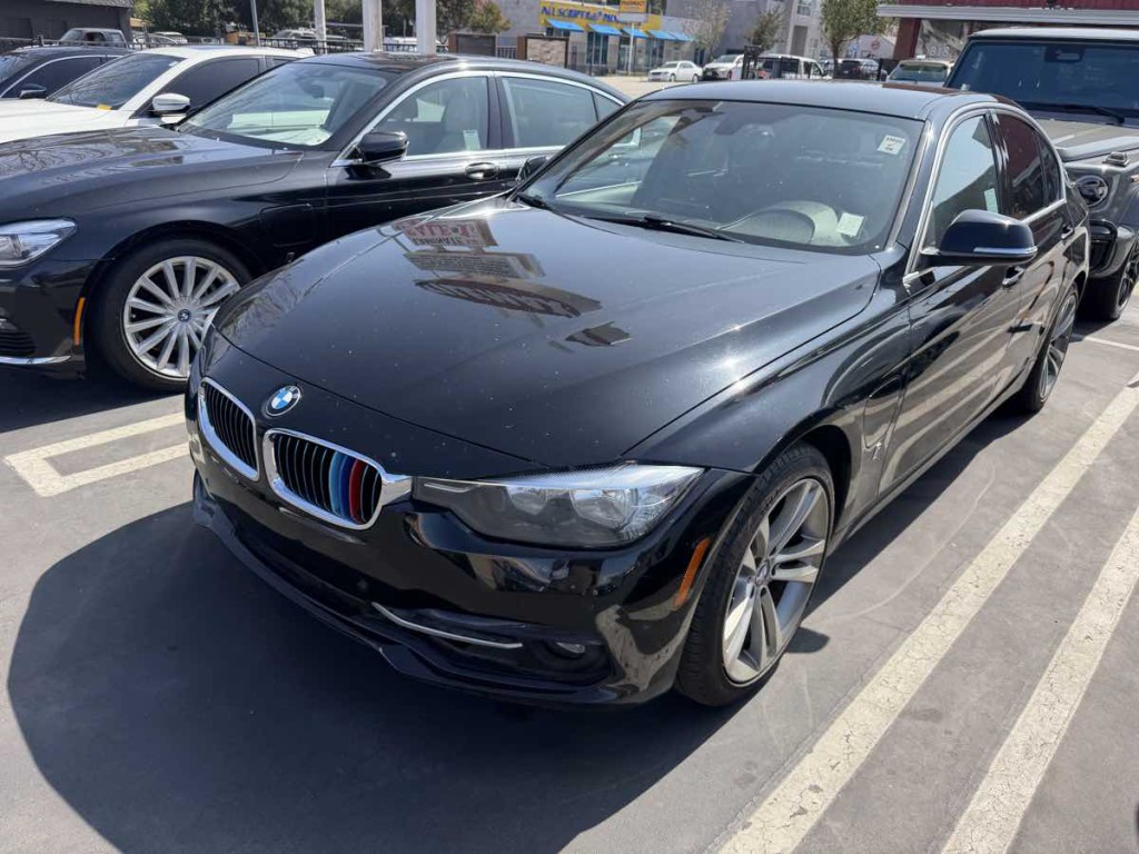 2017 BMW 3 Series Image 3