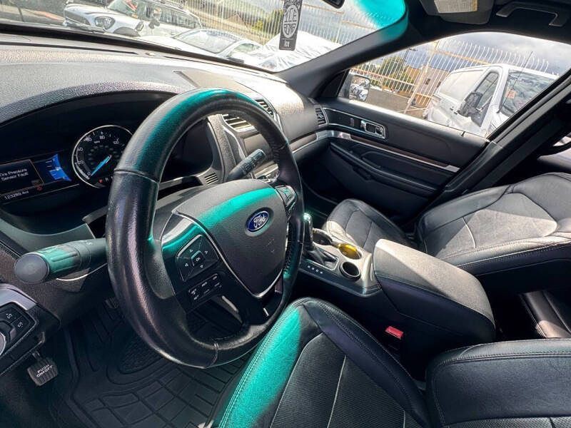 2016 Ford Explorer Image 14