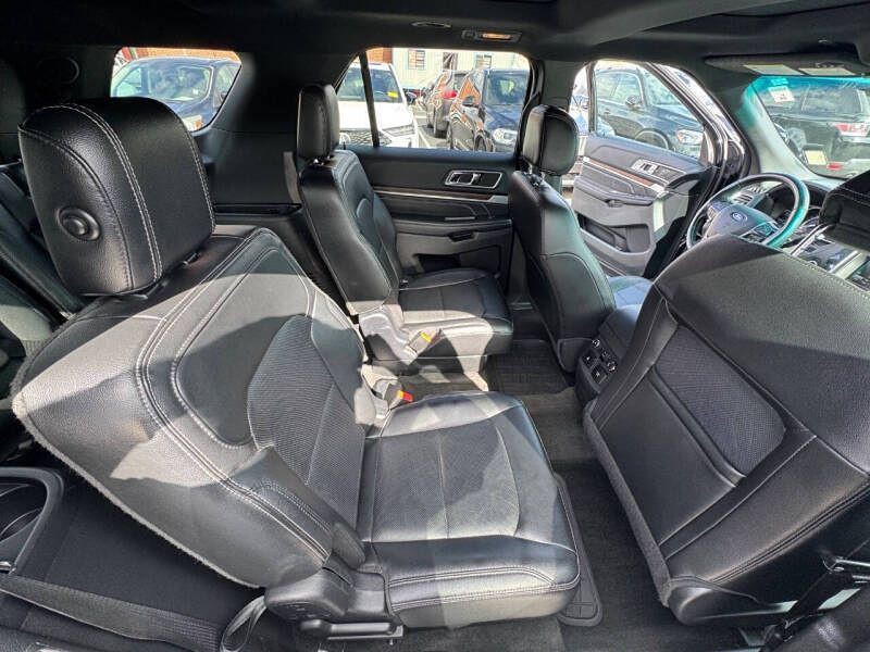 2016 Ford Explorer Image 20