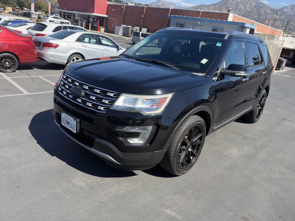 2016 Ford Explorer Image 2