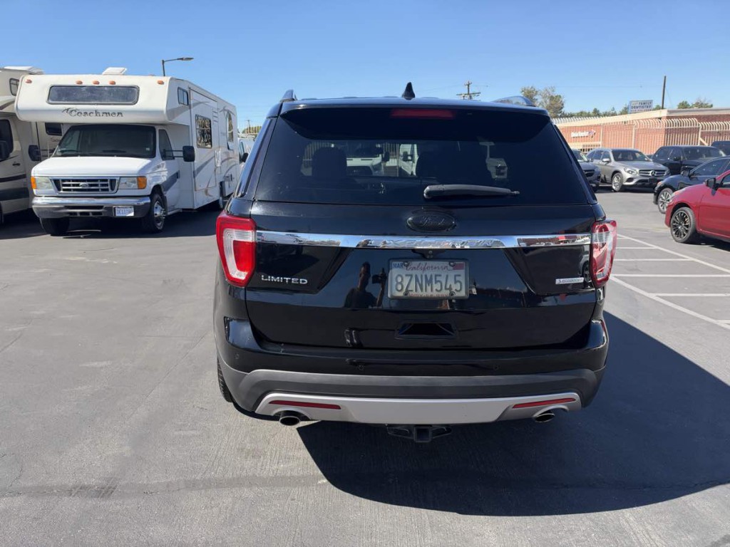 2016 Ford Explorer Image 4