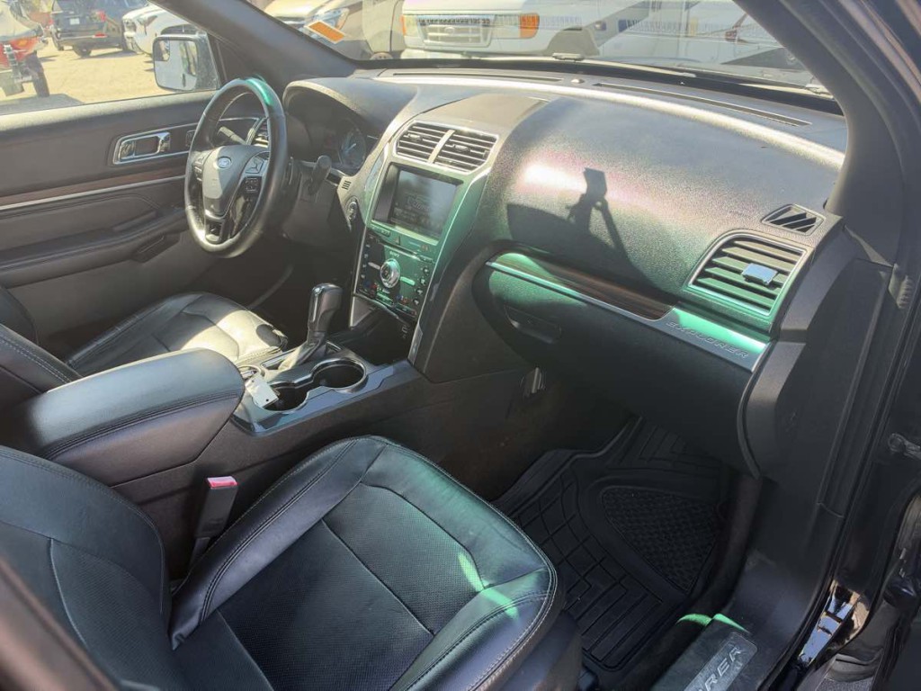 2016 Ford Explorer Image 15
