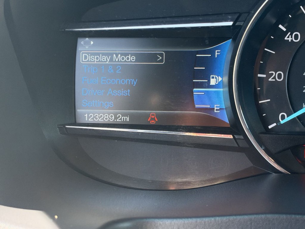 2016 Ford Explorer Image 23