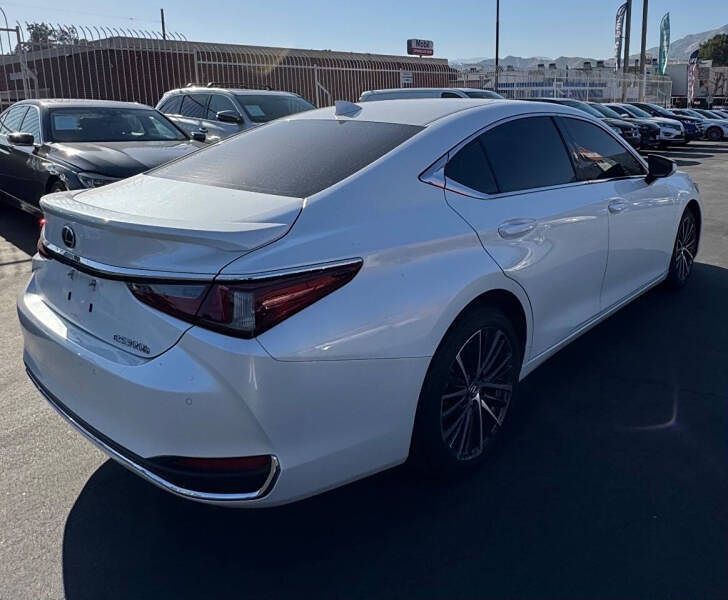 2024 Lexus ES 300 Image 7