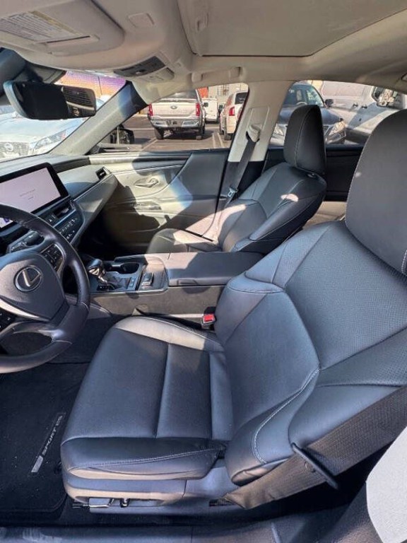 2024 Lexus ES 300 Image 14