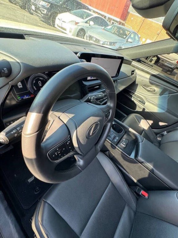 2024 Lexus ES 300 Image 18