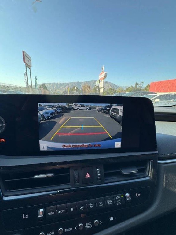 2024 Lexus ES 300 Image 21
