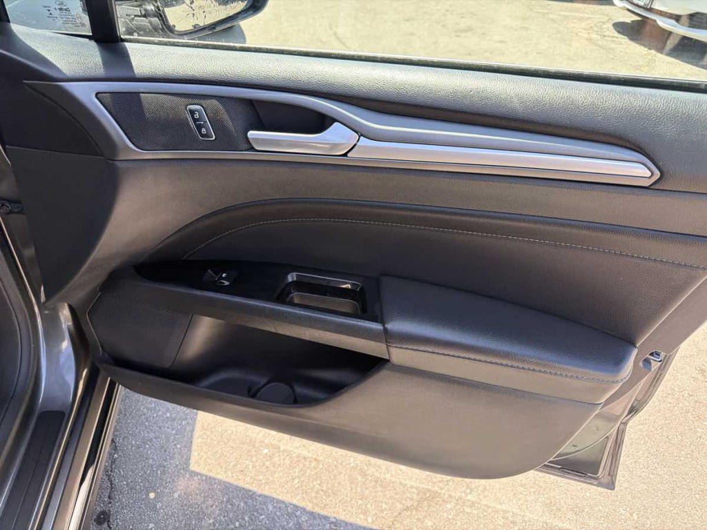 2015 Ford Fusion Image 13