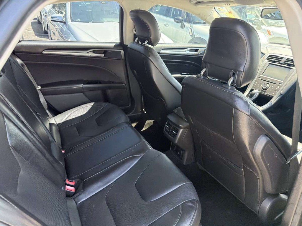 2015 Ford Fusion Image 14