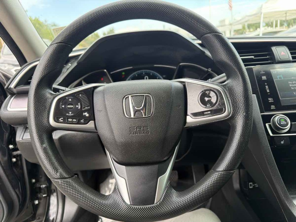 2017 Honda Civic Image 11