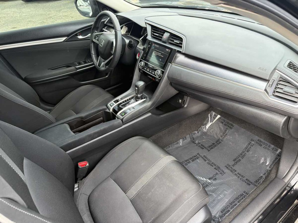 2017 Honda Civic Image 12